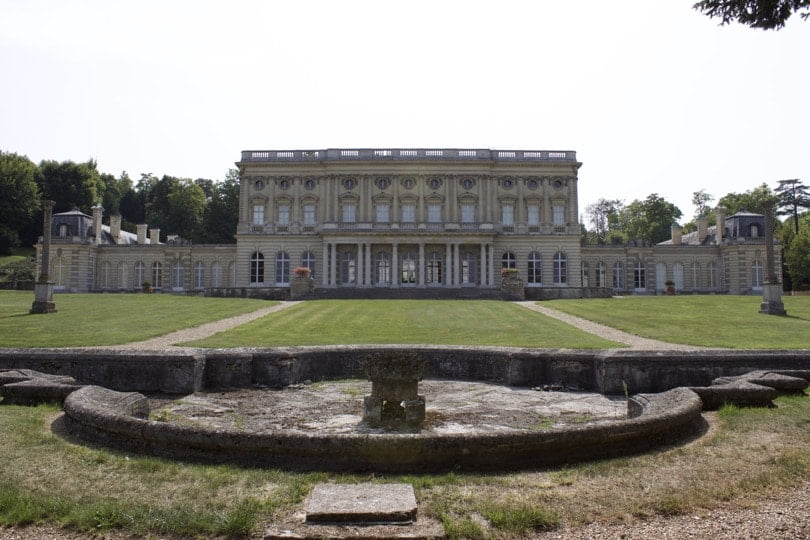 Façade sud du château de Bizy